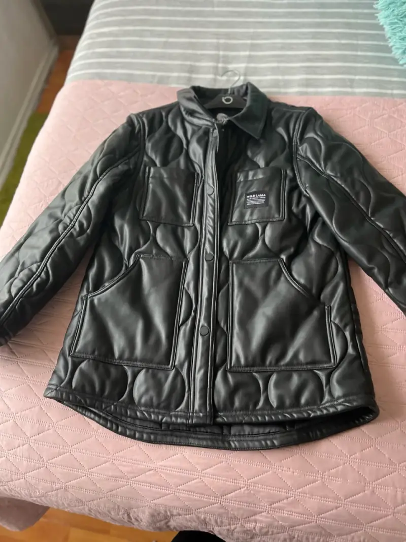 Chaqueta de cuero reciclado Wild Lama negra - 4