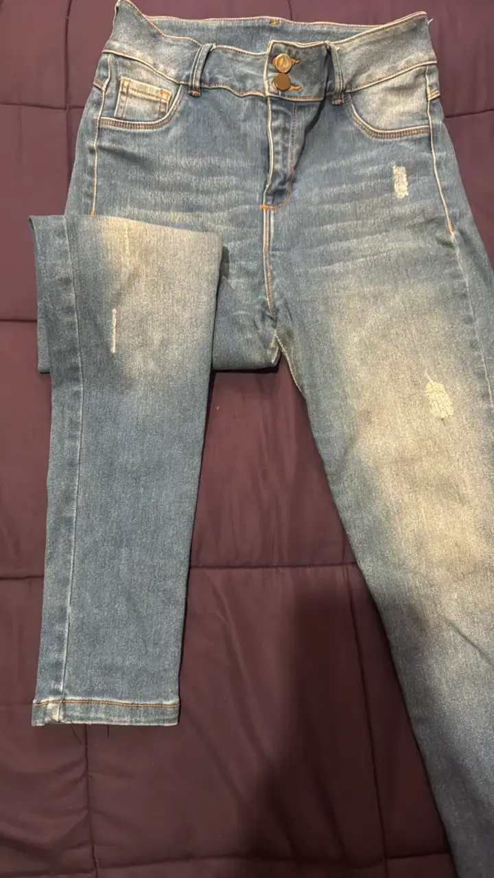 Jeans de mezclilla azul desgastados para mujer - 2