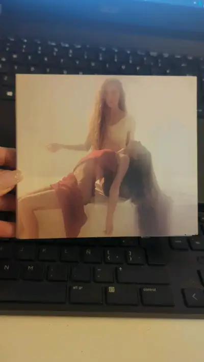 CD de música 'Montruo' de artista Cami - miniatura 1
