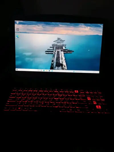 Lenovo legion y520 con bateria mala - miniatura 1