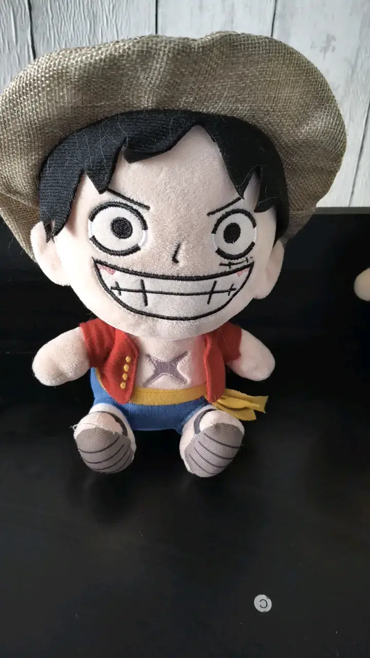 Peluche Luffy de One Piece con Sombrero - 1