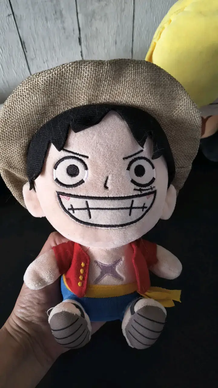 Peluche Luffy de One Piece con Sombrero - 2