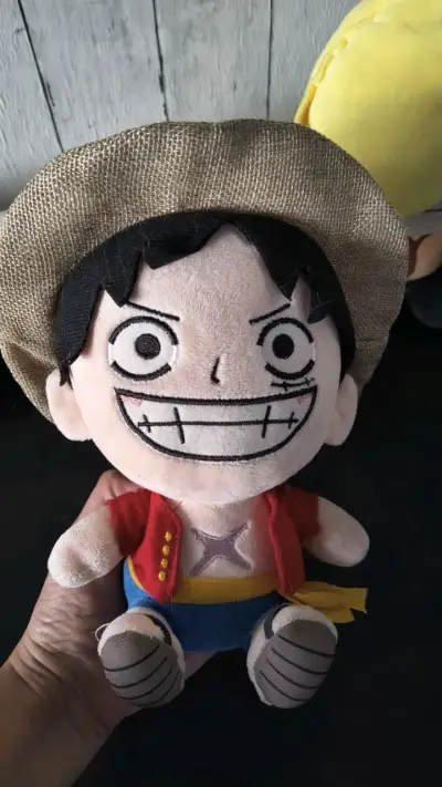 Peluche Luffy de One Piece con Sombrero - miniatura 2