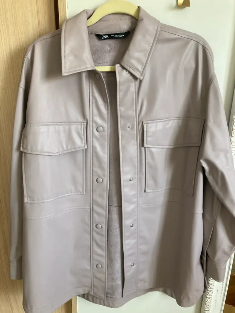 Chaqueta de cuero sintético beige Zara - 1