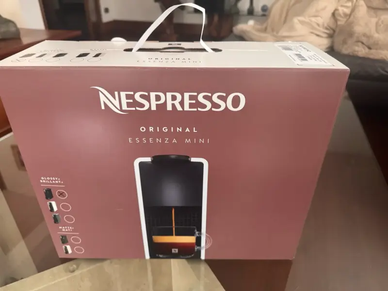 Máquina de Café Nespresso Essenza Mini Negra - 1