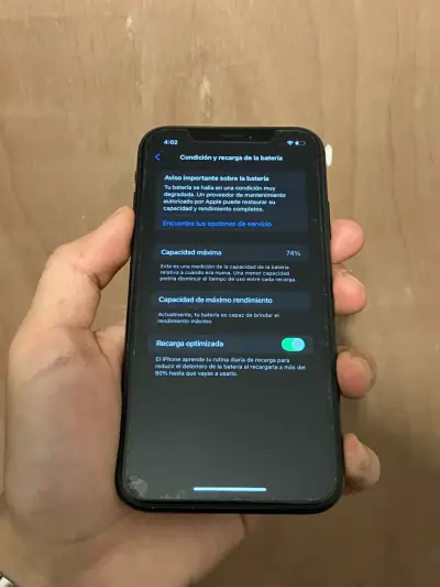 iPhone XR negro en buen estado - miniatura 4
