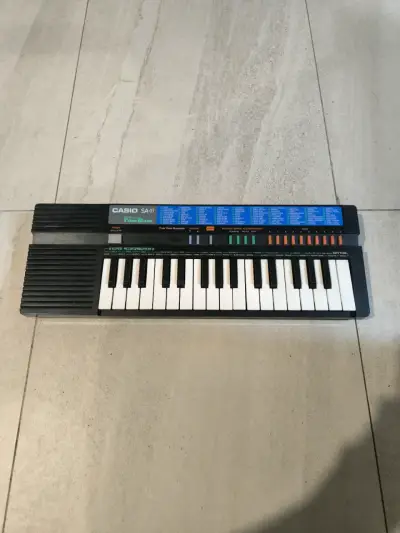 Teclado Casio SA-11 - miniatura 1