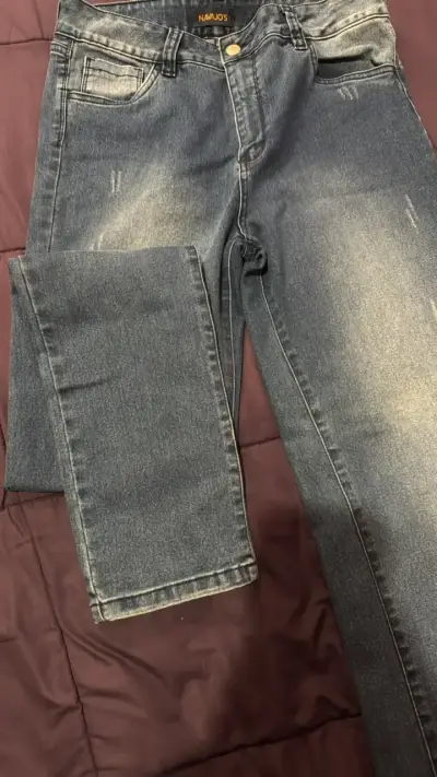 Jeans azul desgastado para mujer - miniatura 2