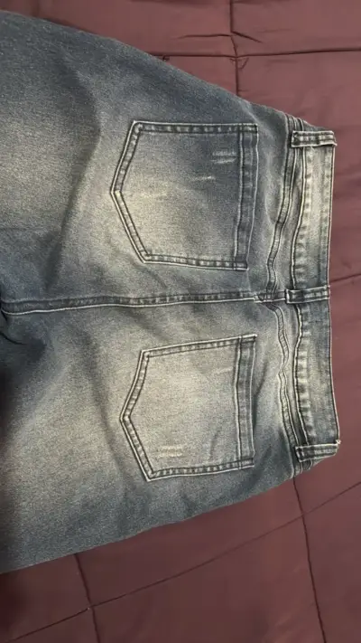 Jeans azul desgastado para mujer - miniatura 3