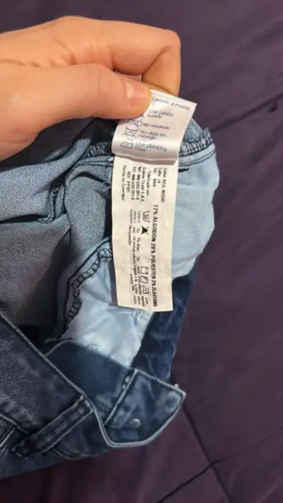Jeans azul desgastado para mujer - miniatura 4