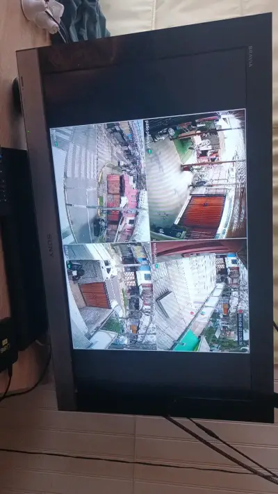 Televisor Sony Bravia con Pantalla Grande - miniatura 2