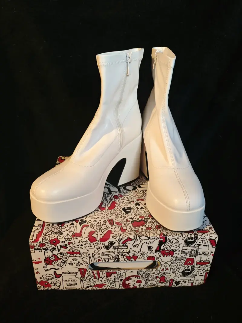 Botines de plataforma blancos con cierre - 2