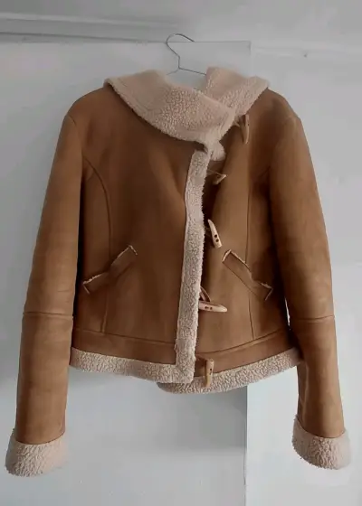 Chaqueta de invierno con capucha forrada - miniatura 1