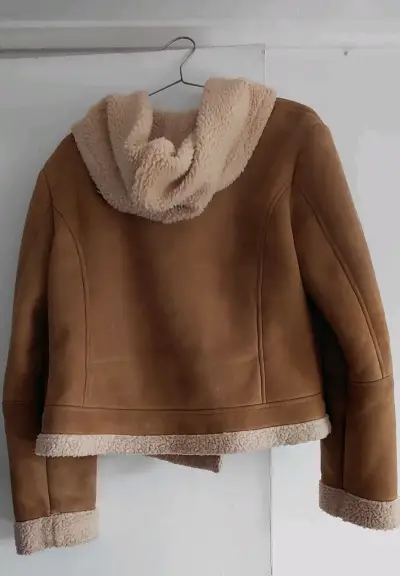 Chaqueta de invierno con capucha forrada - miniatura 2