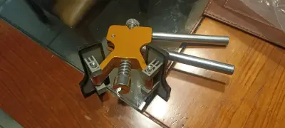 Herramienta de reparación de abolladuras para autos - miniatura 1