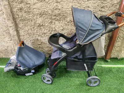 Coche y silla de auto Infanti en excelente estado - miniatura 4