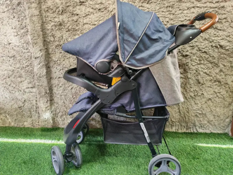 Coche y silla de auto Infanti en excelente estado - 6