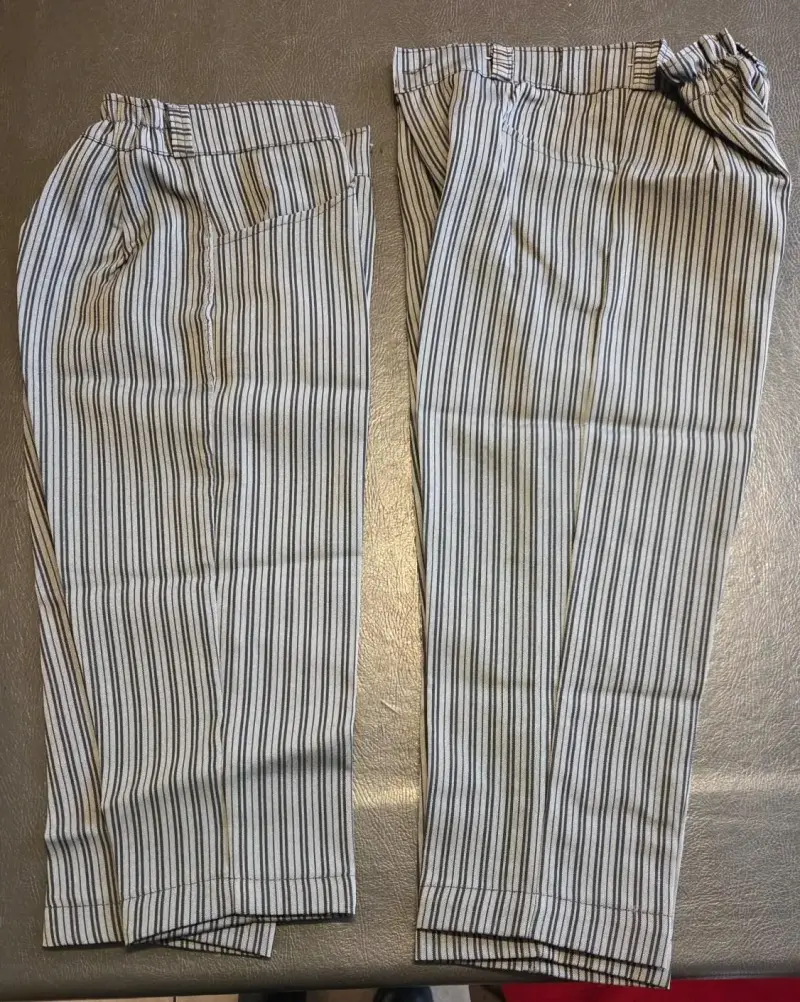 Pantalones a rayas para hombre en buen estado