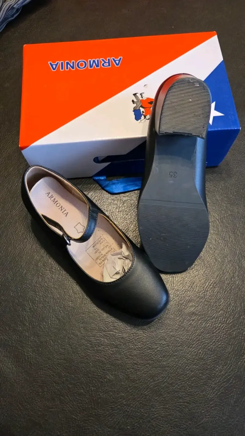 Zapatos huasa negros talla 35