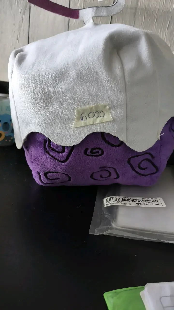 Fruta de peluche anime morado y blanco - 2