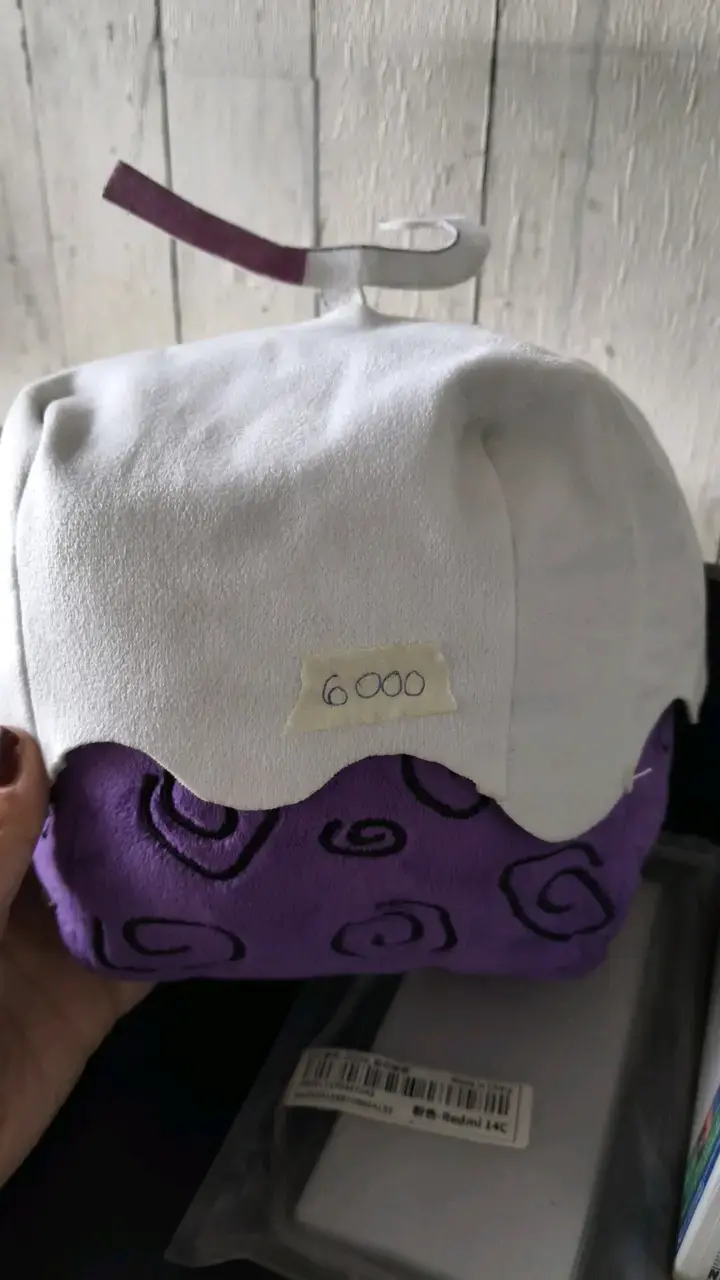 Fruta de peluche anime morado y blanco - 3