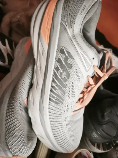 Zapatillas deportivas Grises Hoka one one - miniatura 1