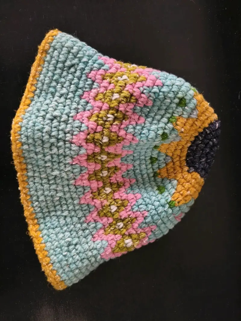 Sombrero tejido a crochet multicolor - 3