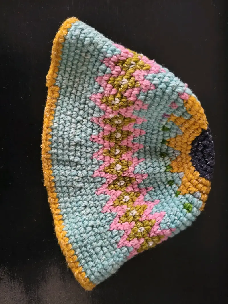 Sombrero tejido a crochet multicolor - 4