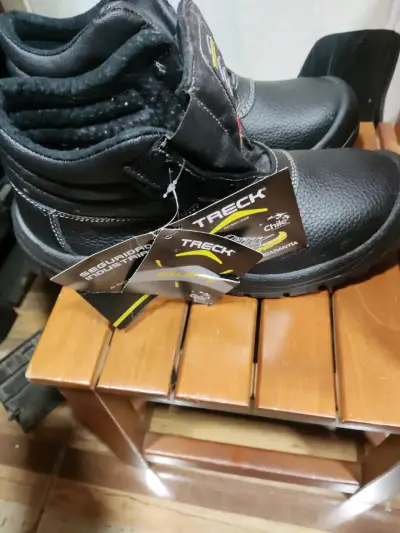 Botas de Seguridad Negras Treck con Punta de Acero - miniatura 3