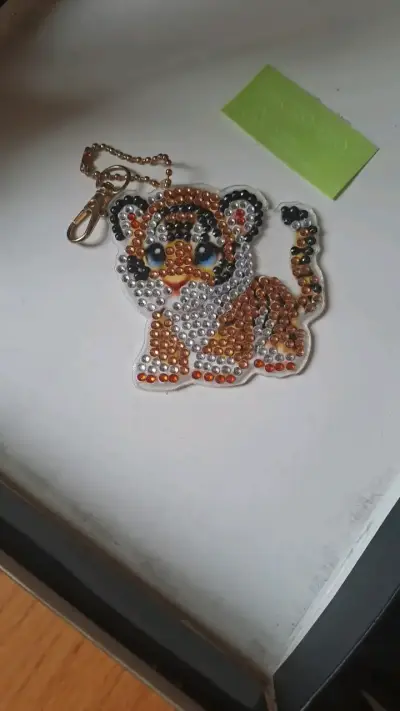 Set de llaveros de animales con diamantes 8 un. - miniatura 1