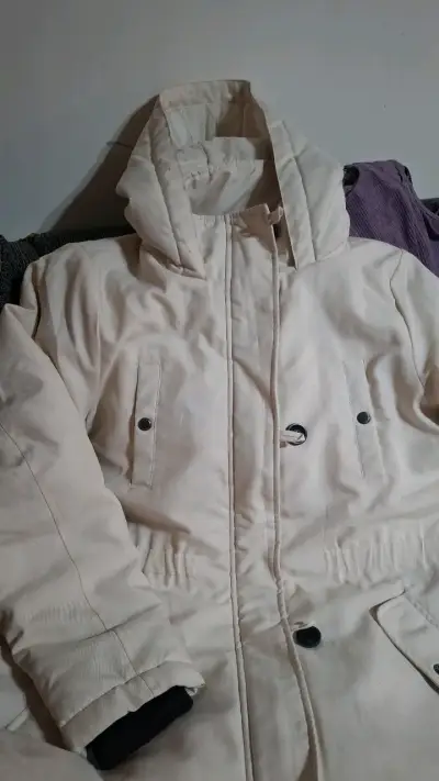 Chaqueta beige marca Only talla L - miniatura 5
