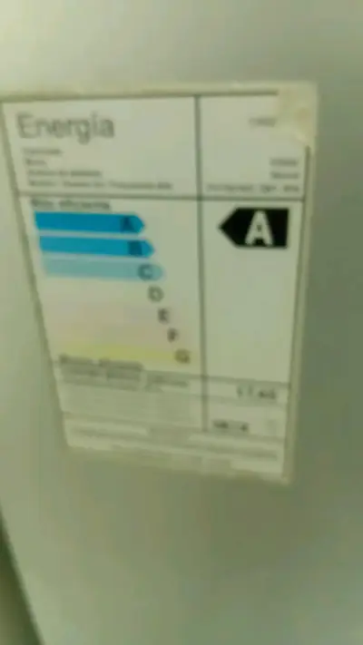 Congelador vertical en buen estado - miniatura 2
