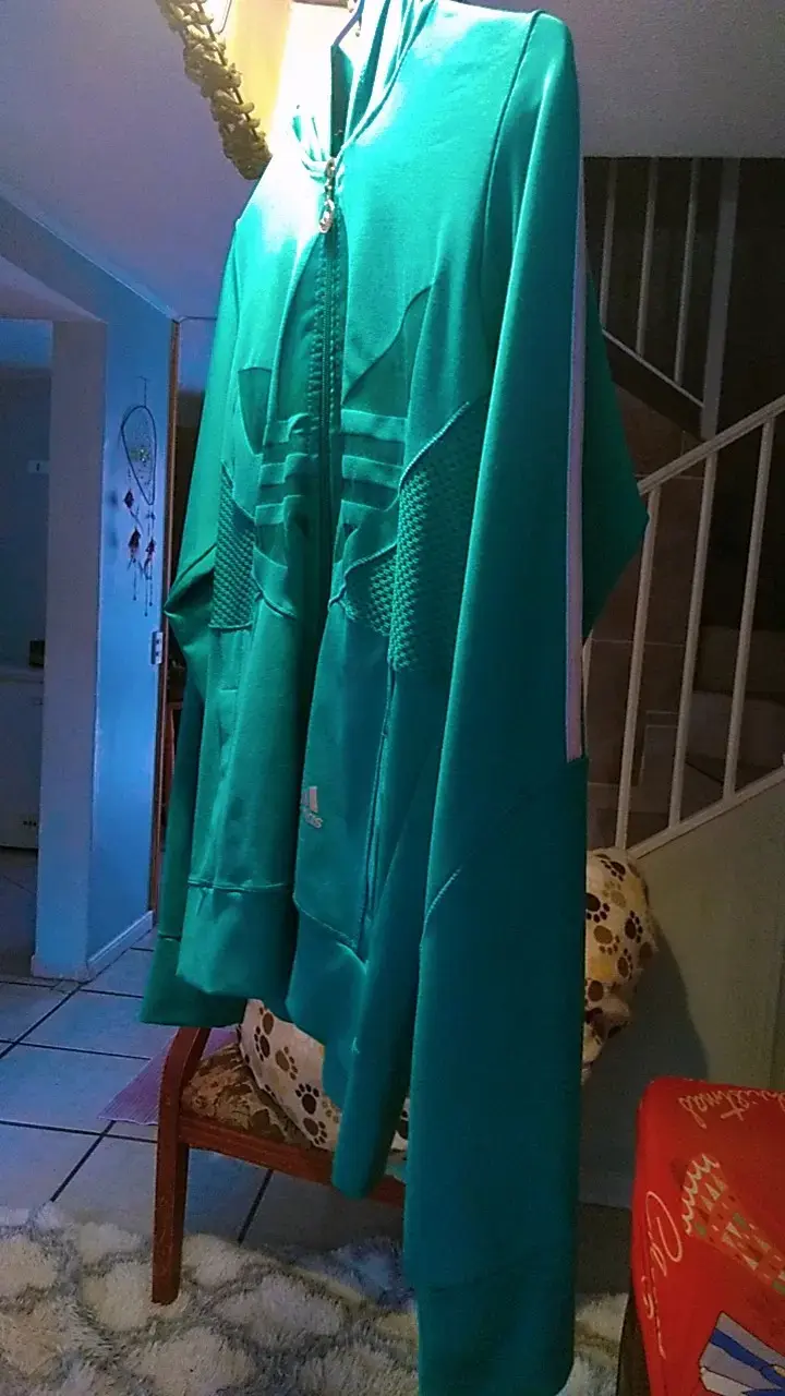 Chaqueta deportiva verde con capucha Adidas - 2