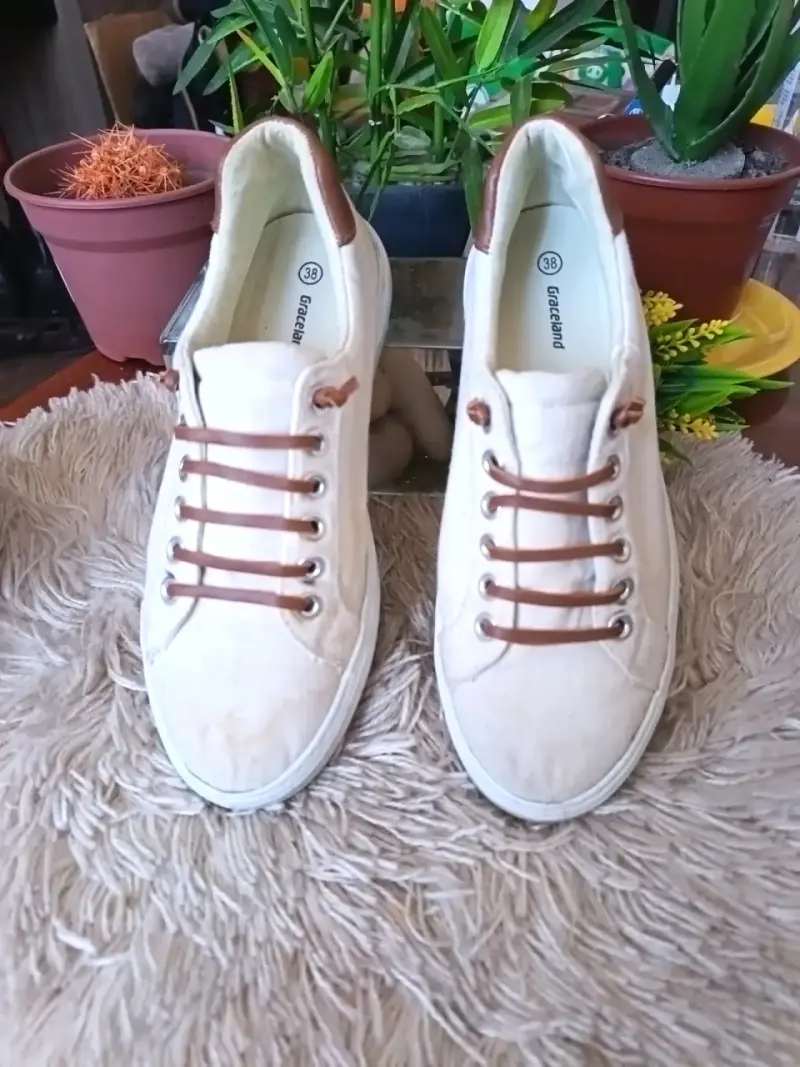 Zapatillas casuales beige Graceland para mujer - 4
