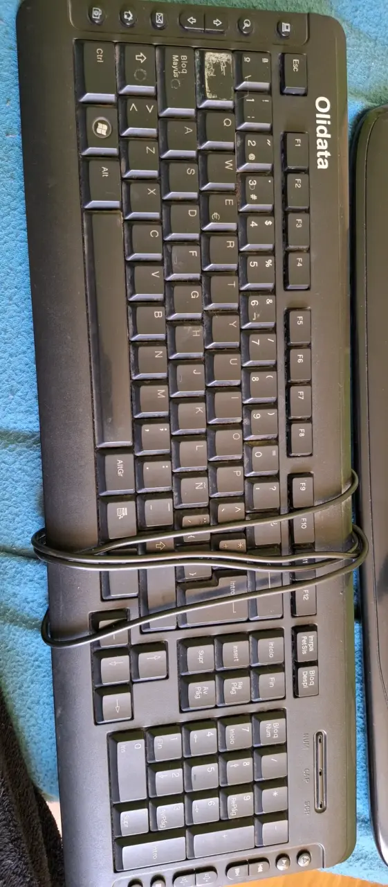 Lote 3 teclados de pc para repuesto o uso - 2