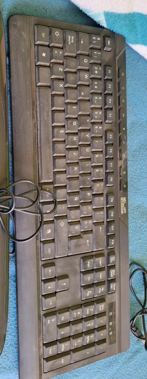 Lote 3 teclados de pc para repuesto o uso - 4
