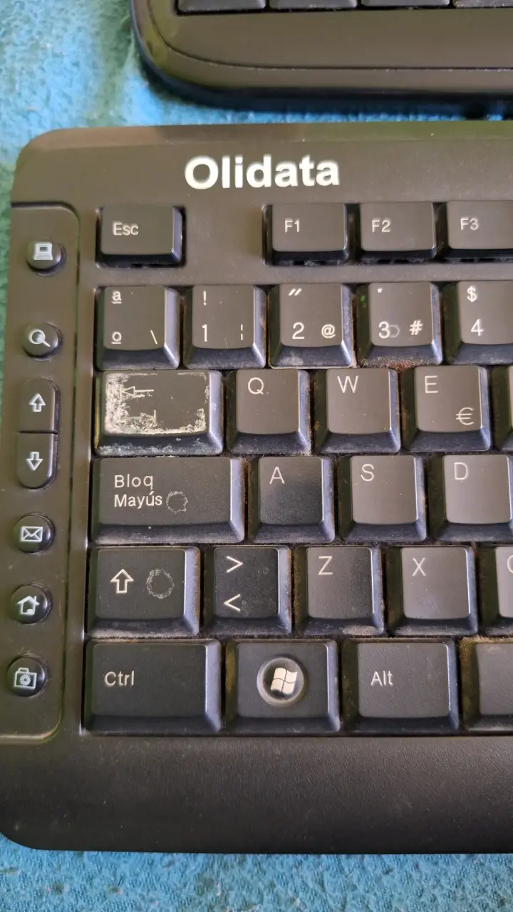 Lote 3 teclados de pc para repuesto o uso - 6