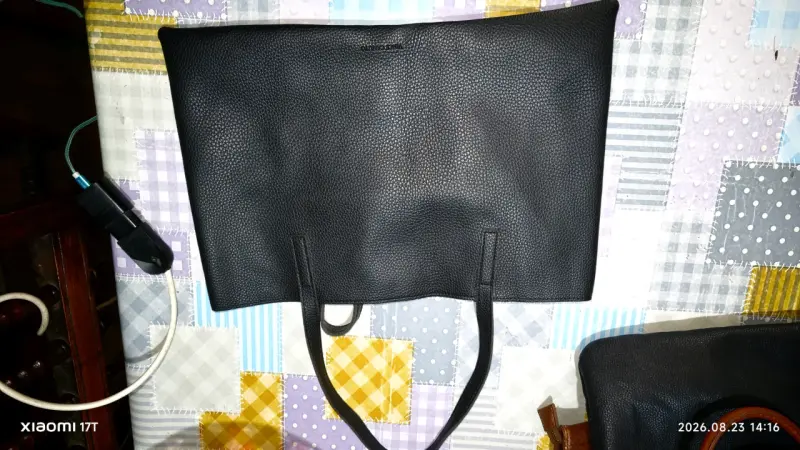 Bolso tote negro de cuero sintético - 3