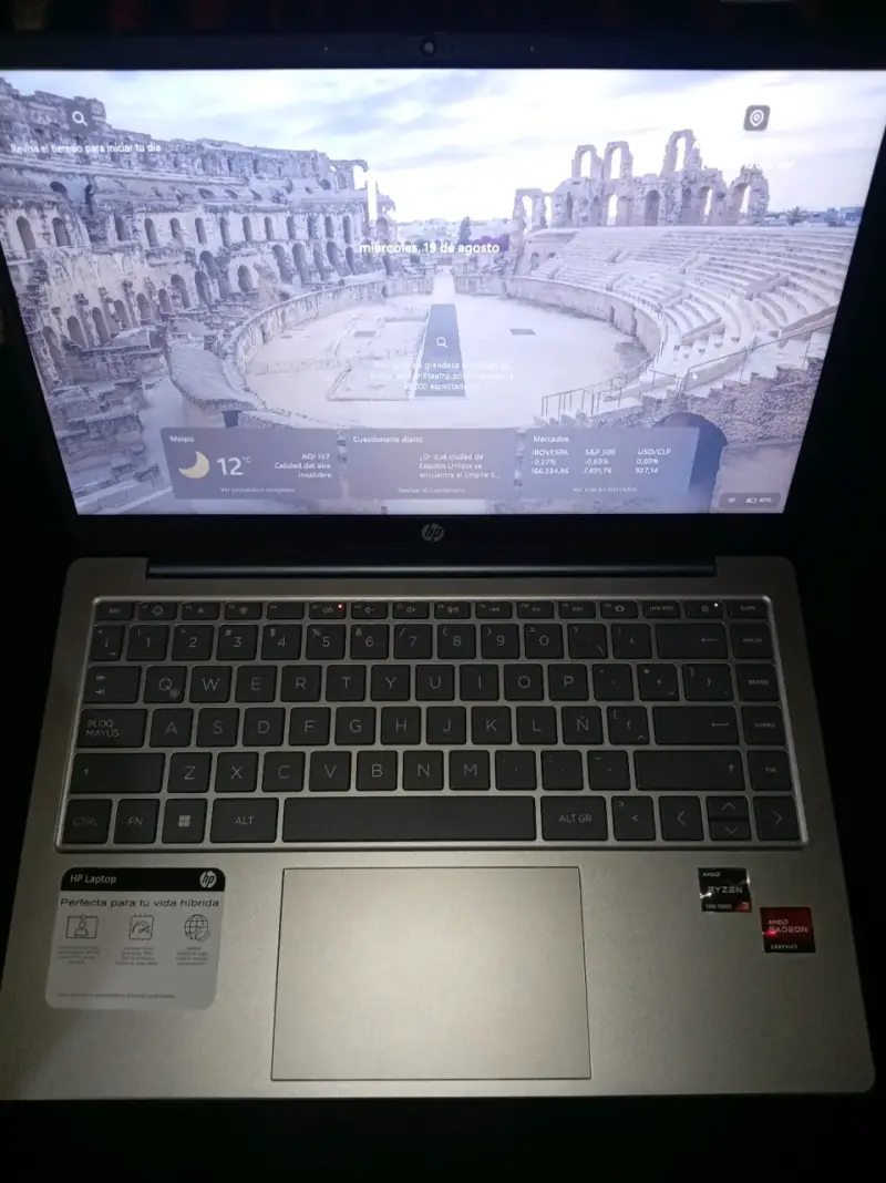 Laptop HP con procesador AMD Ryzen 5 - 3