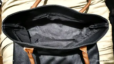 Bolso tote negro con asas marrones - miniatura 4