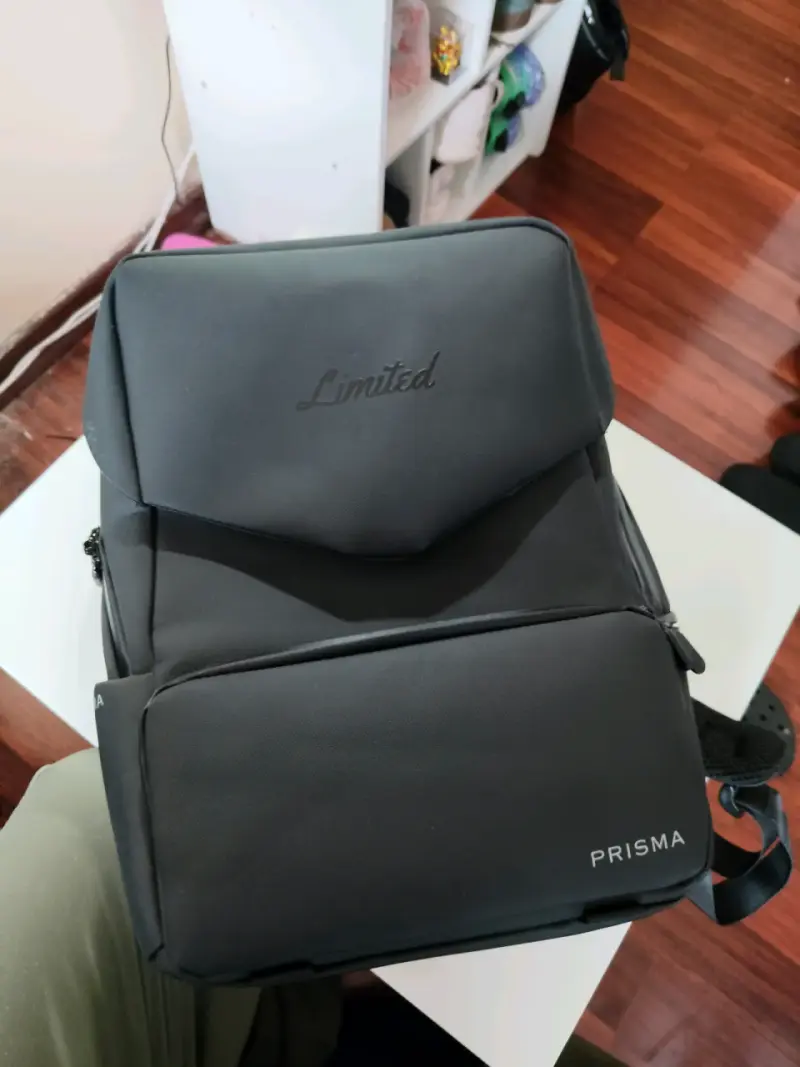 Mochila negra Limited Prisma con diseño moderno - 4