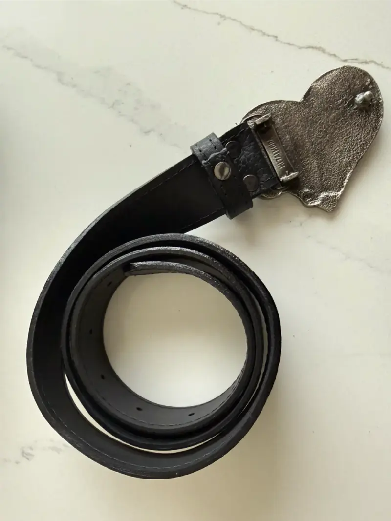 Cinturón de cuero negro con hebilla de pata - 2