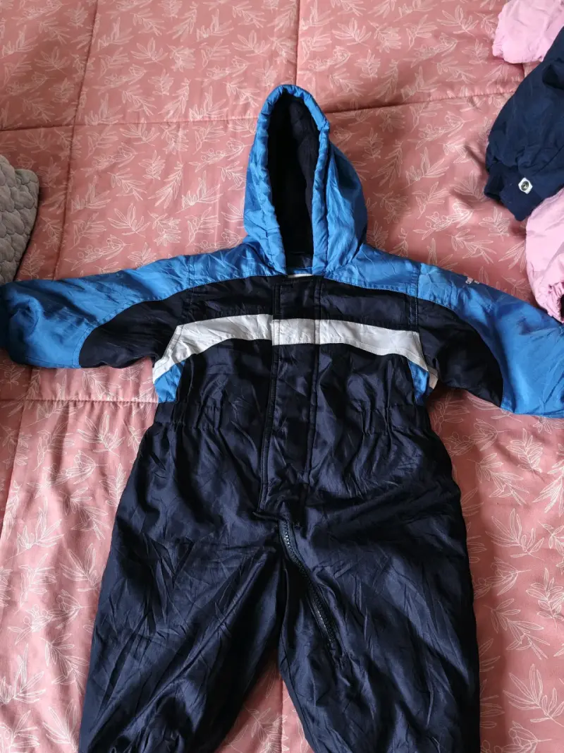 Enterito de invierno para niño azul y negro