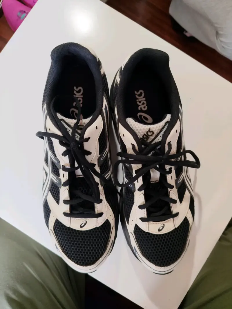 Zapatillas deportivas Asics blanco y negro - 4
