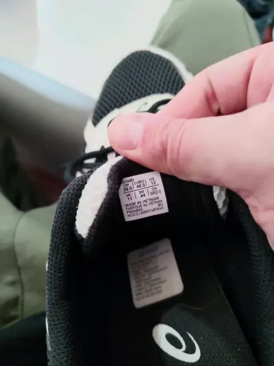 Zapatillas deportivas Asics blanco y negro - miniatura 5