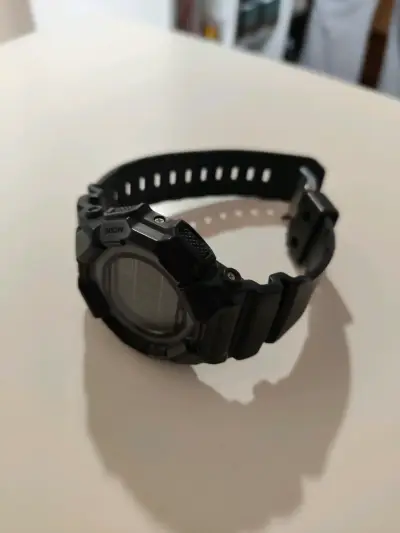 Reloj digital Casio resistente al agua - miniatura 2