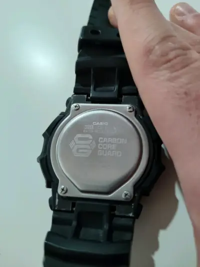 Reloj digital Casio resistente al agua - miniatura 4