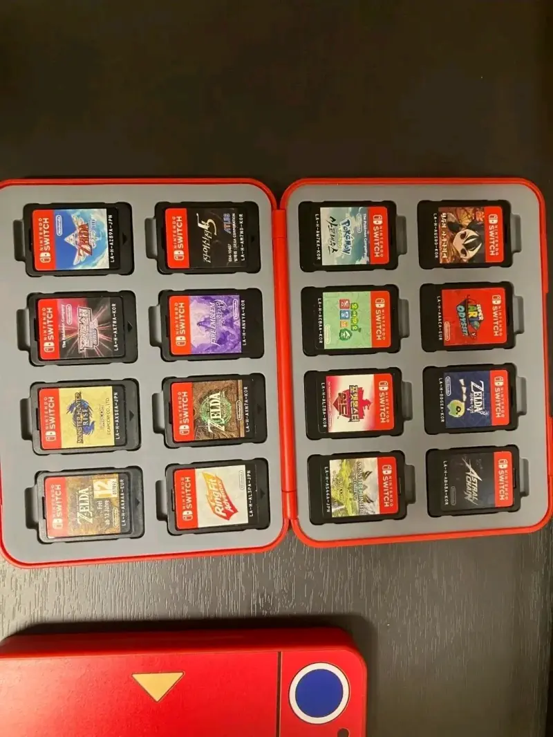 Estuche rojo para tarjetas de juego Nintendo Switch - 4