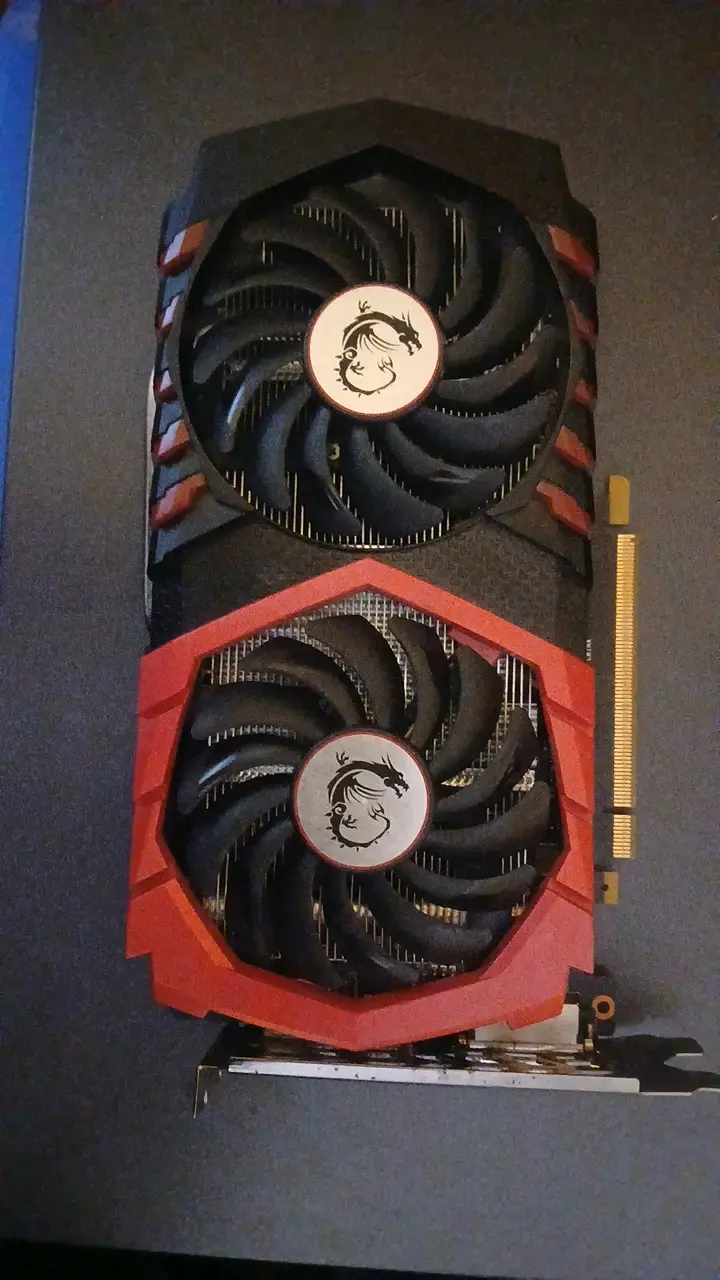 Tarjeta gráfica MSI con doble ventilador - 2