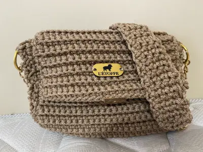Cartera de mano tejida - miniatura 2